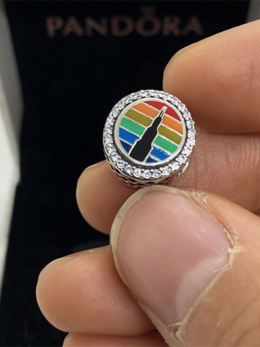 ✨🔥Pandora Chicago Rainbow City Charm